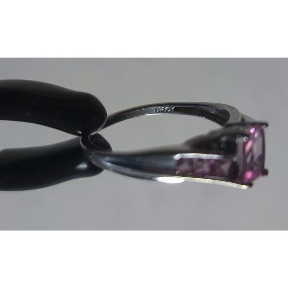 10K White Gold Princess Cut Ring Size 7 – Pink/Purple Gemstone Band Elegant Gift - Picture 5 of 5